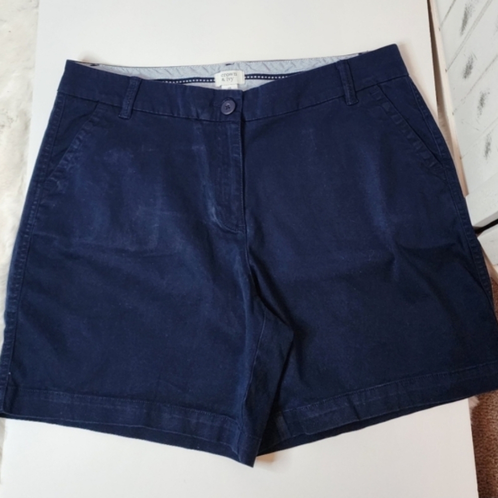 Crown & Ivy Caroline Shorts- 7" Inseam